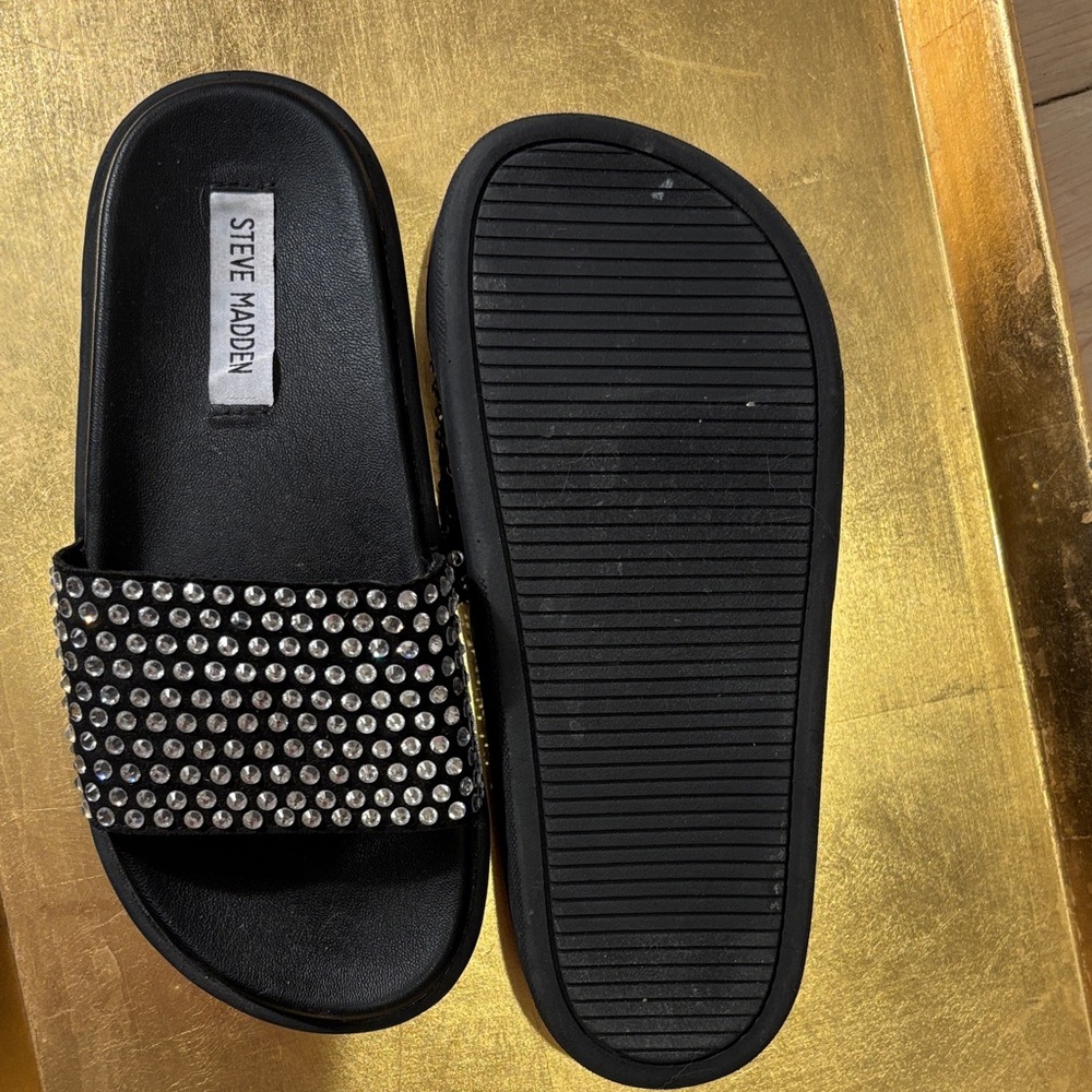 Steve Madden Black Slide Sandals with Silver Studs - Picture 4 of 4
